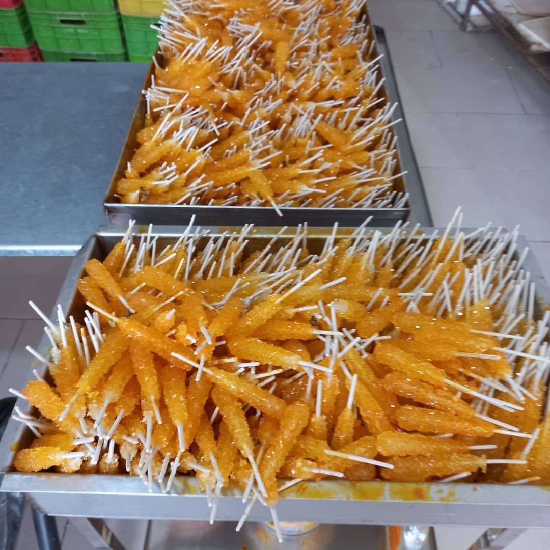 نبات عمده نی دار زعفرانی