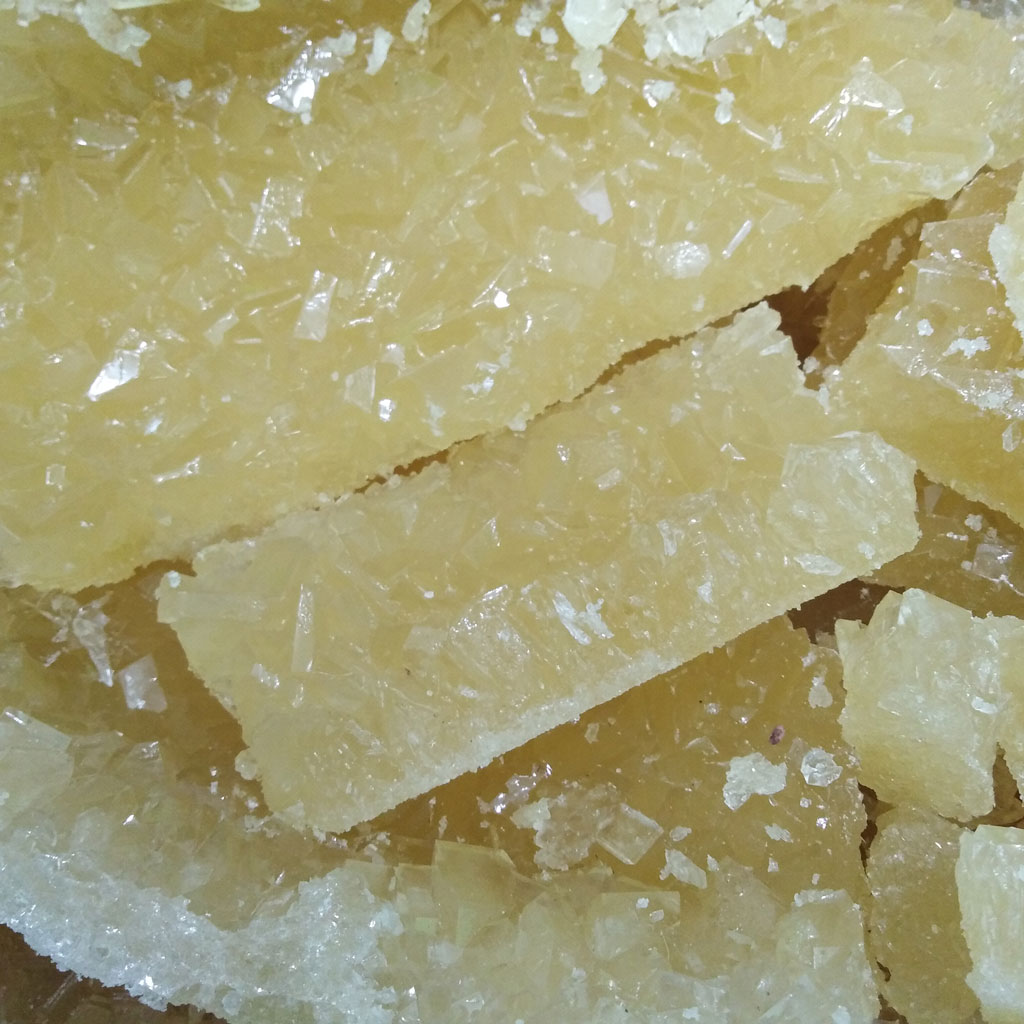 کاسه نبات عمده سفید یزد ( 900 گرم ) 